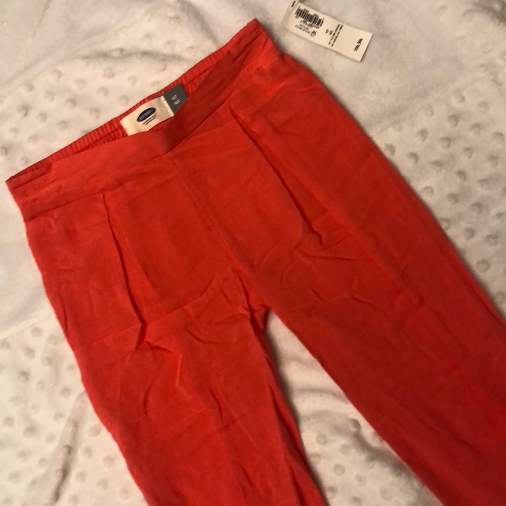Old Navy Coral Rayon Capri Pants - Picture 1 of 3